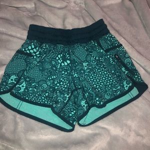 lululemon tracker shorts